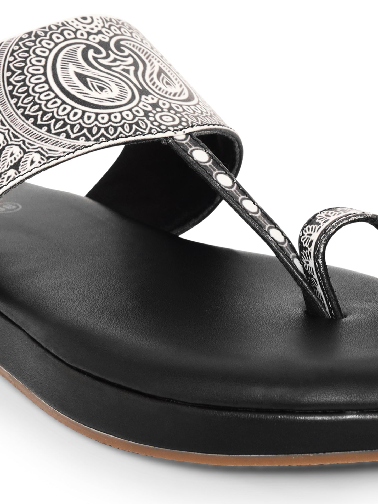 Grace Handcrafted Kolhapuris