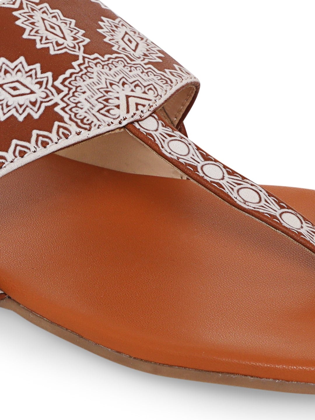 Lyrical Masterpiece Kolhapuri Chappals