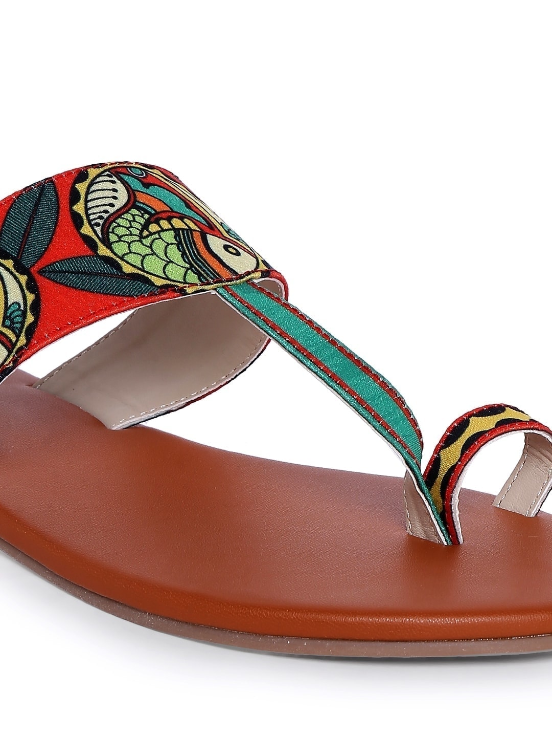 Red Madhubani Fish Motif Kolhapuris