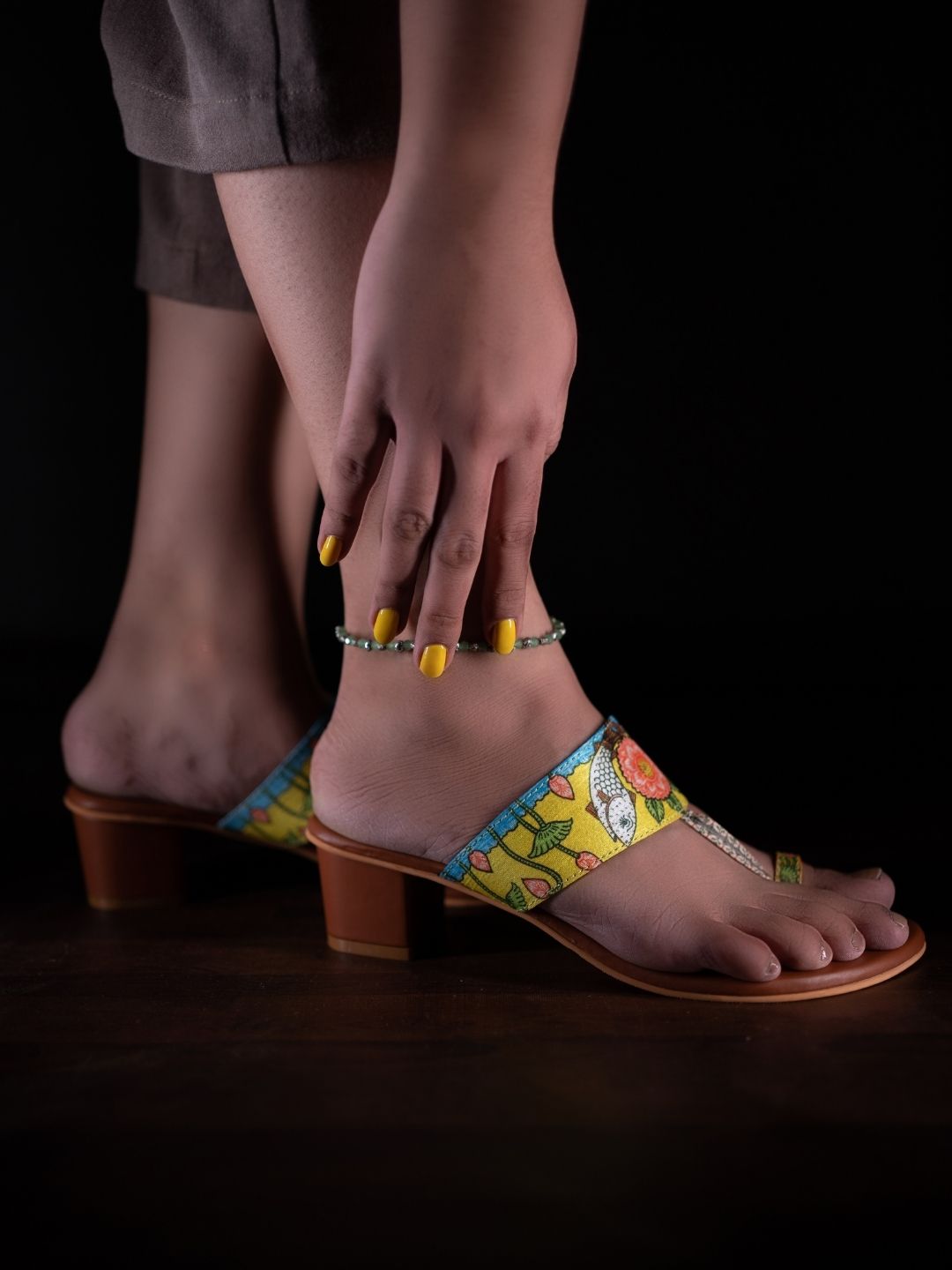 Fish In A Pond Kolhapuri Heels