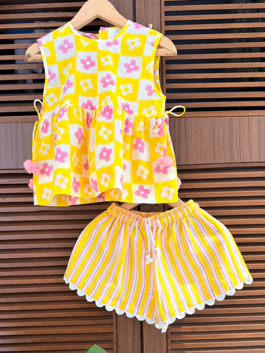 Girls Cotton Linen Top and Shorts Set – Yellow Flower Print