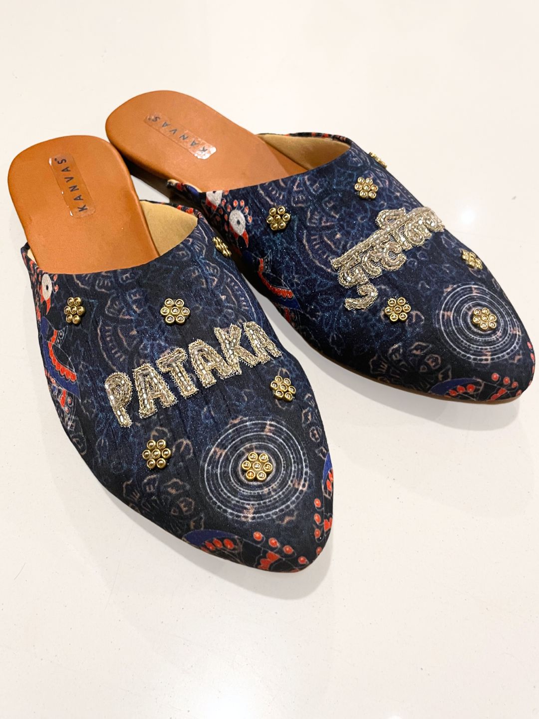 Mules Lettering Personalised Tagline Flat Mules – Kanvas