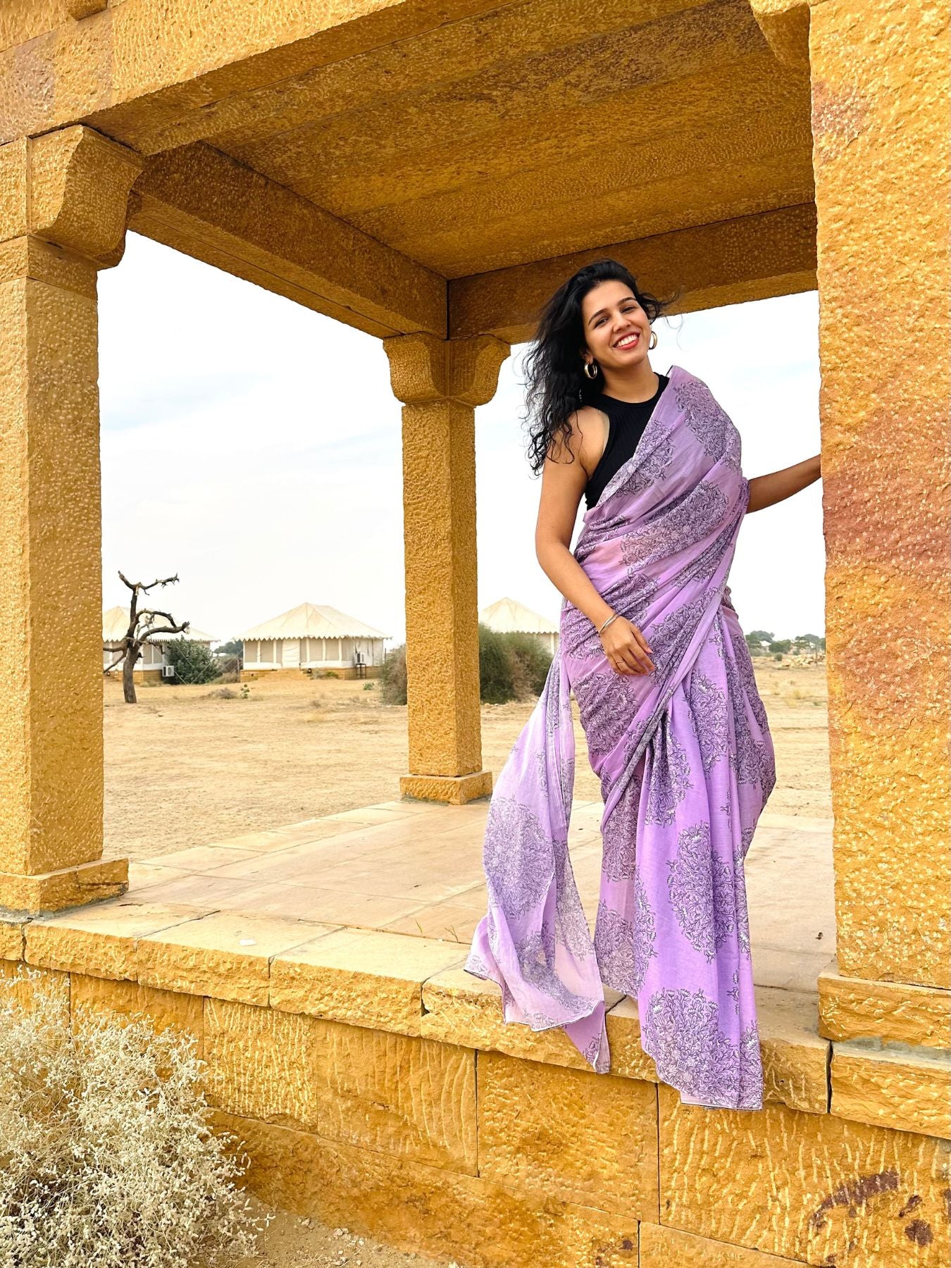 biuntiful selfie poses in saree #🤗 Videos • Falguni royal (@falguni0935)  on ShareChat