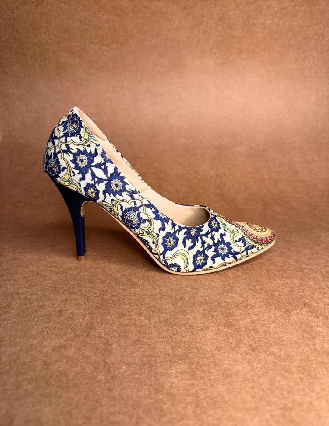 Mughal Architecture Pumps