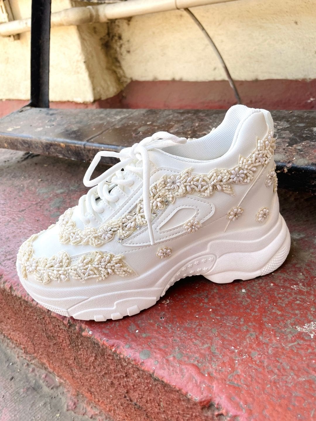 White Pearl Work Kanvas Sneakers